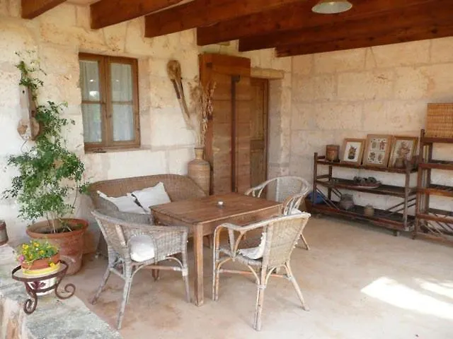 Agroturismo Finca Sant Blai Campos  Spain