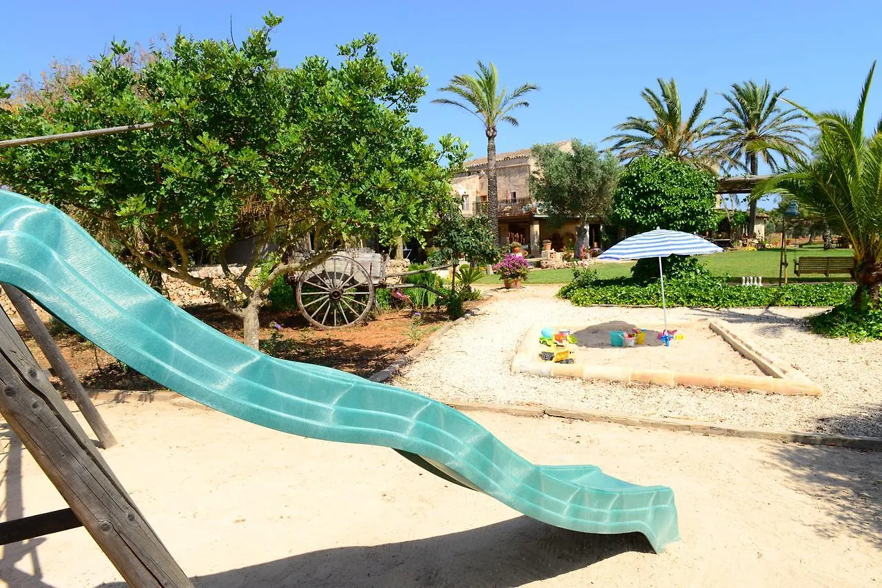 Country house Agroturismo Finca Sant Blai Campos  Spain